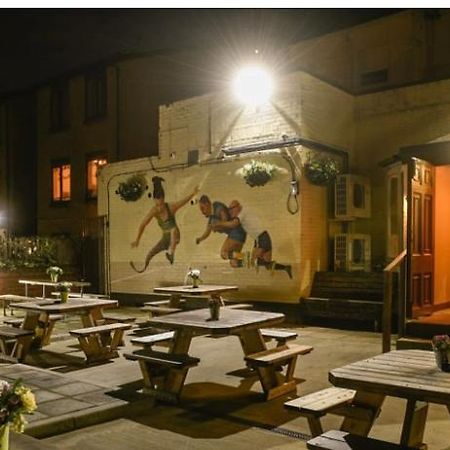 كينغستون أبون هول The Albert Hotel & Sports Bar المظهر الخارجي الصورة