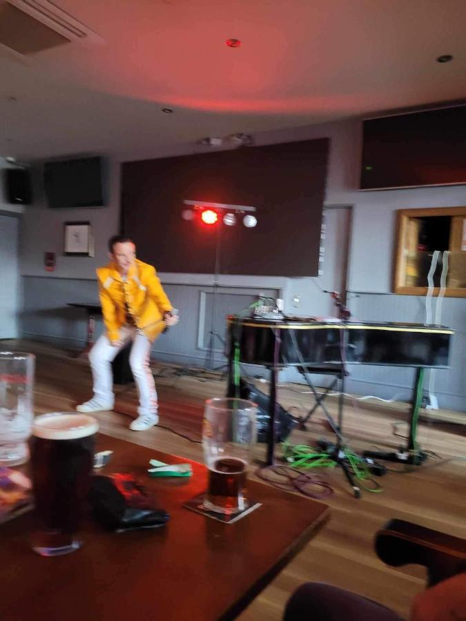 كينغستون أبون هول The Albert Hotel & Sports Bar المظهر الخارجي الصورة